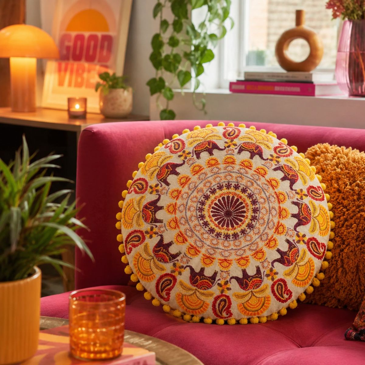 Coussin brodé Éléphant Mandala