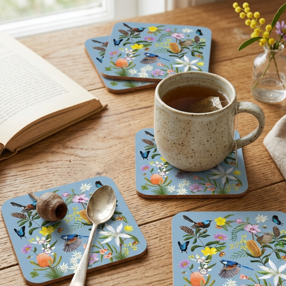 Sous-verre en liège – Oiseaux et fleurs sauvages