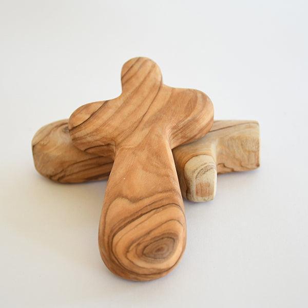 Paume prière croix – Traditionnellement sculptée à la main