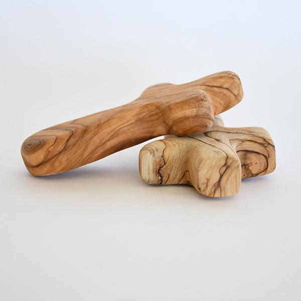 Paume prière croix – Traditionnellement sculptée à la main